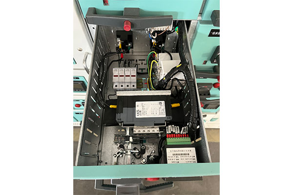 Siemens SIVACON 8PT Low Voltage Switchgear Equipment