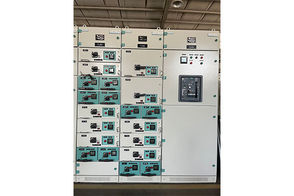 Siemens SIVACON 8PT Low Voltage Switchgear Equipment